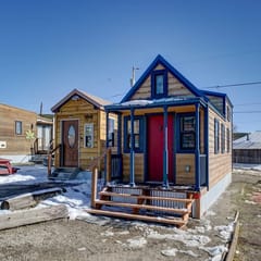 Cozy & rustic Tiny House in Downtown Leadville