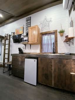 Tiny House Scarlett - Pet Friendly - Image 3