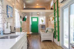 Tiny House Green Lifeguard Stand - sleeps 5 - Image 2