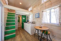 Tiny House Green Lifeguard Stand - sleeps 5 - Image 5
