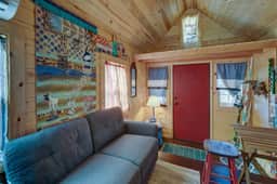 Cozy & rustic Tiny House in Downtown Leadville - Image 5