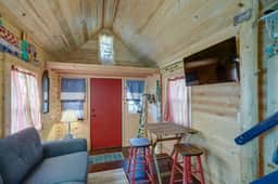 Cozy & rustic Tiny House in Downtown Leadville - Image 4