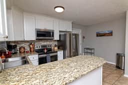 Camelback Rancher- One Acre & Pet friendly - Image 5
