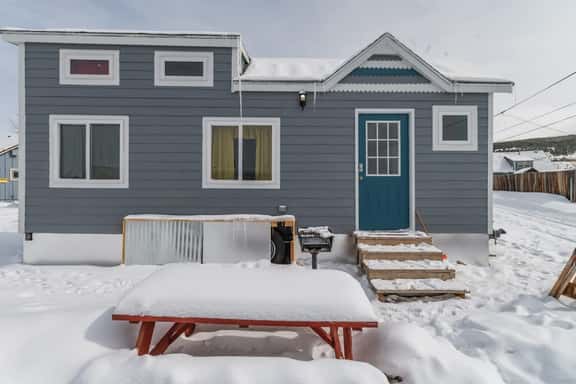 Tiny House Marshall- 1 block from Harrison - Image 1