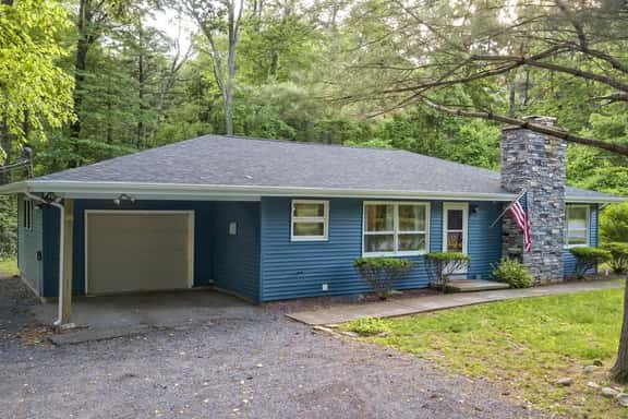Camelback Rancher- One Acre & Pet friendly - Image 1