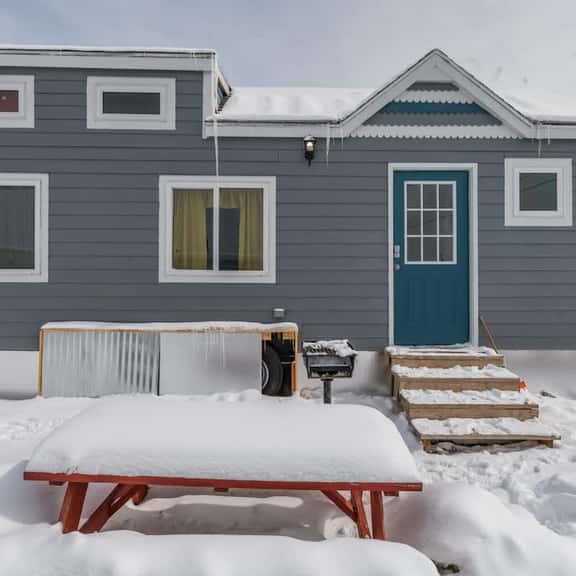 Tiny House Marshall- 1 block from Harrison - Image 1