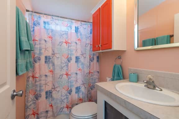 2 Bedroom 2 Bath home near Siesta Key Beach - Image 3