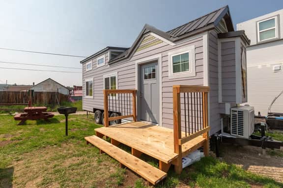 Tiny House Huckleberry - downtown & pet friendly - Image 3