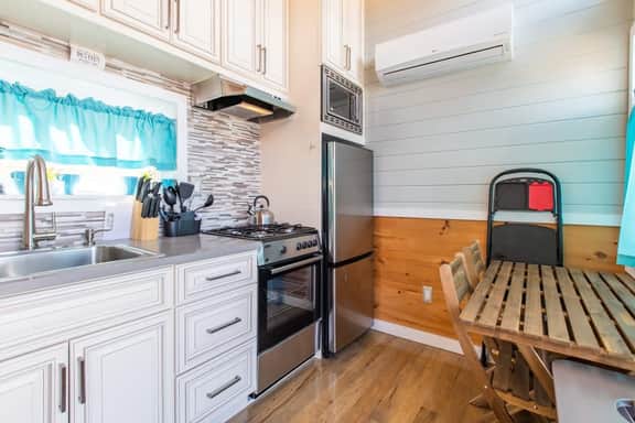 Tiny House Destiny - our most luxurious tiny house - Image 5