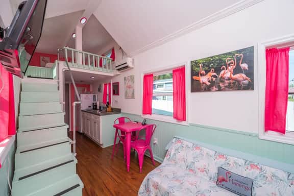 Tiny House Flamingo - free WiFi - Image 3