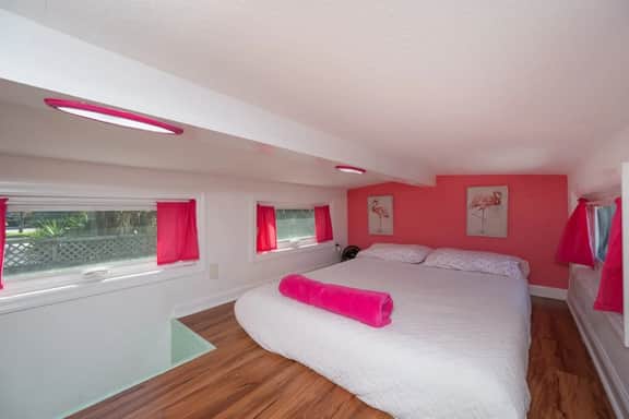 Tiny House Flamingo - free WiFi - Image 5