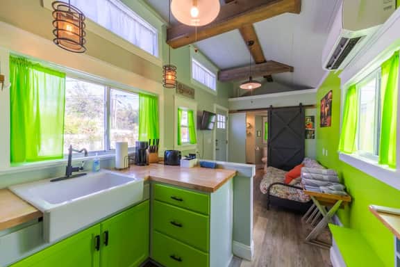 Tiny House Margarita - Sleeps 6 - Image 5