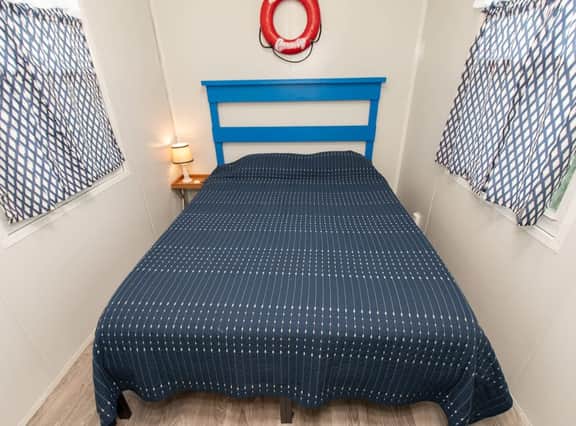 Tiny House Blue Lifeguard - pet friendly - Image 2