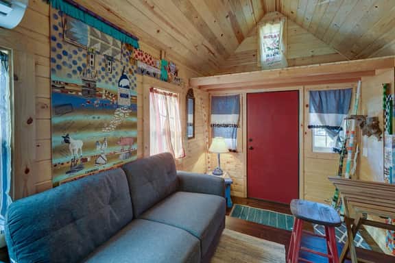 Cozy & rustic Tiny House in Downtown Leadville - Image 5