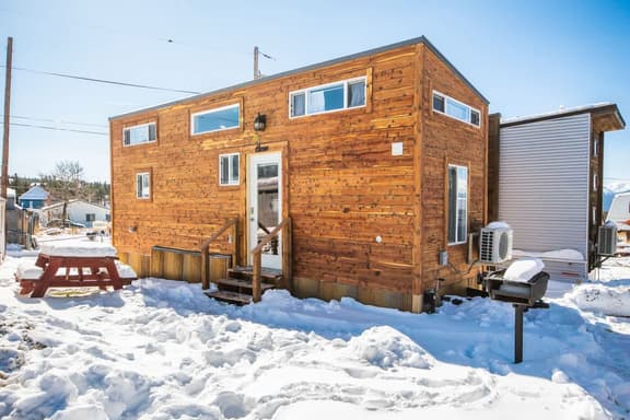 Tiny House Oscar - one block to Harrison - Image 1