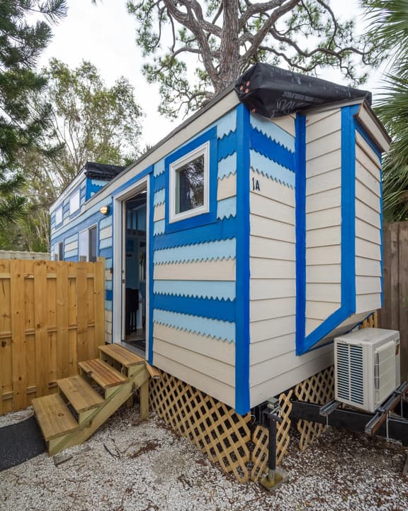 Tiny House Calypso with 1st floor sleeping - Image 1