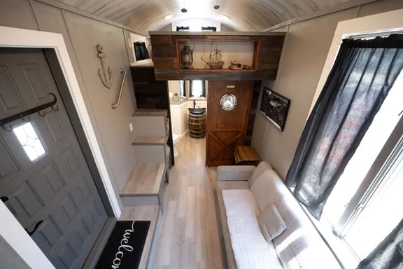 Tiny House Pirate Ship - Sleeps 2 near Siesta Key beach - Image 1