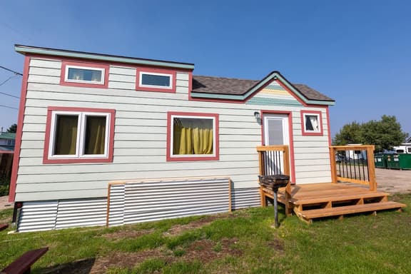Tiny House Jesse Pet Friendly & Downtown - Image 1